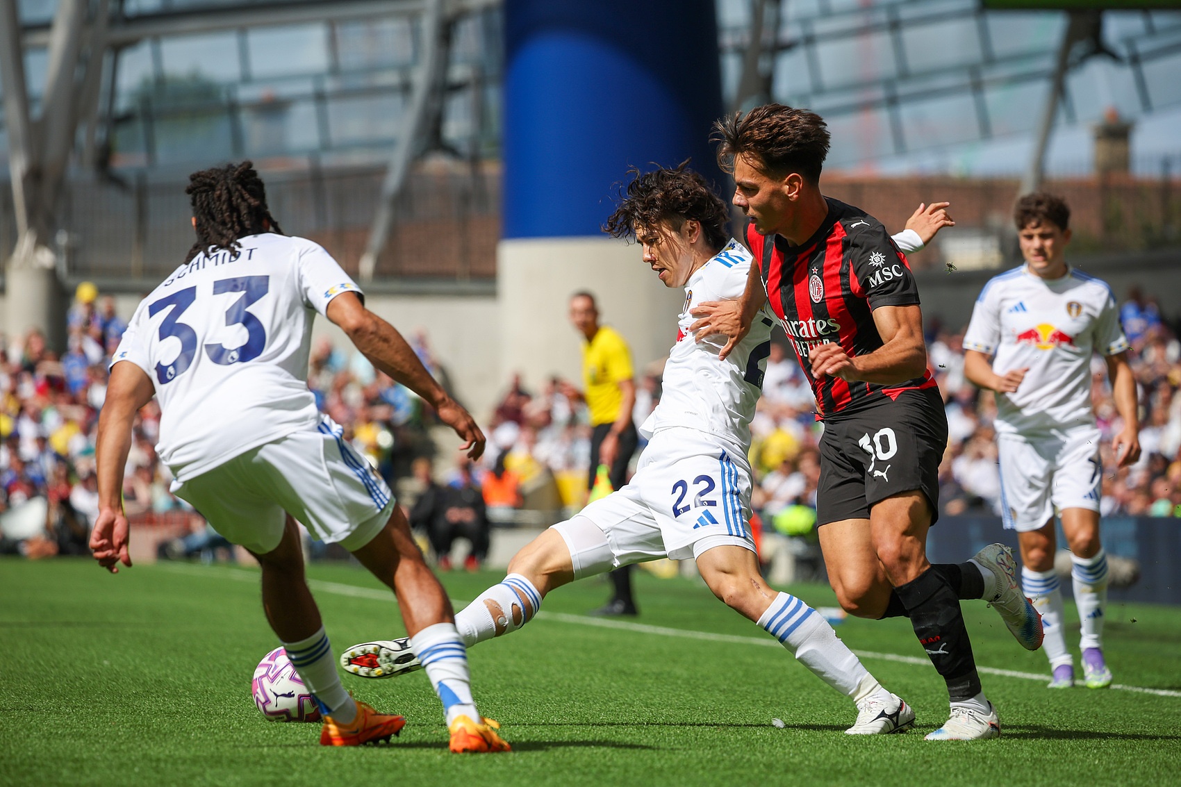 开云体育平台-跟队记者：周一对阵巴里比赛前，米兰将在主场为新援安排亮相仪式