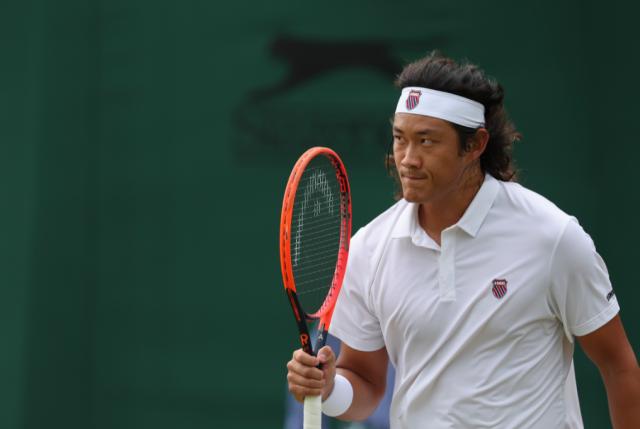 遭苦主逆转止步温网次轮 张之臻草地赛季收获大